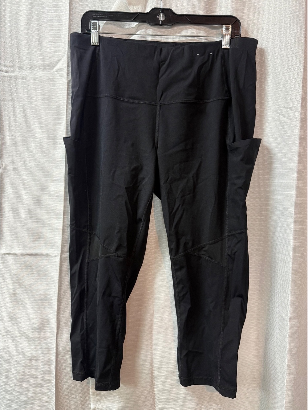 Xersion Women's 1X Black Capri Leggings Quick-Dri Activewear